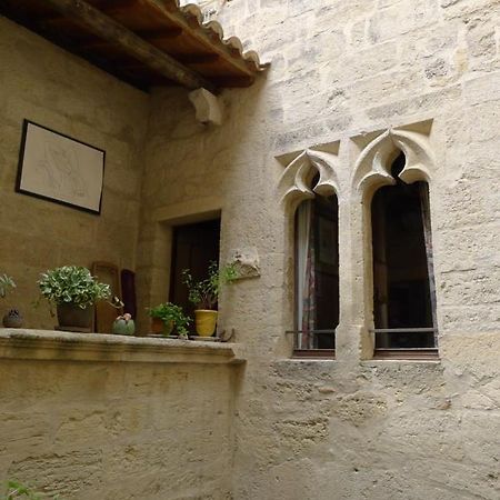 Tresor Apartment Uzes Bagian luar foto